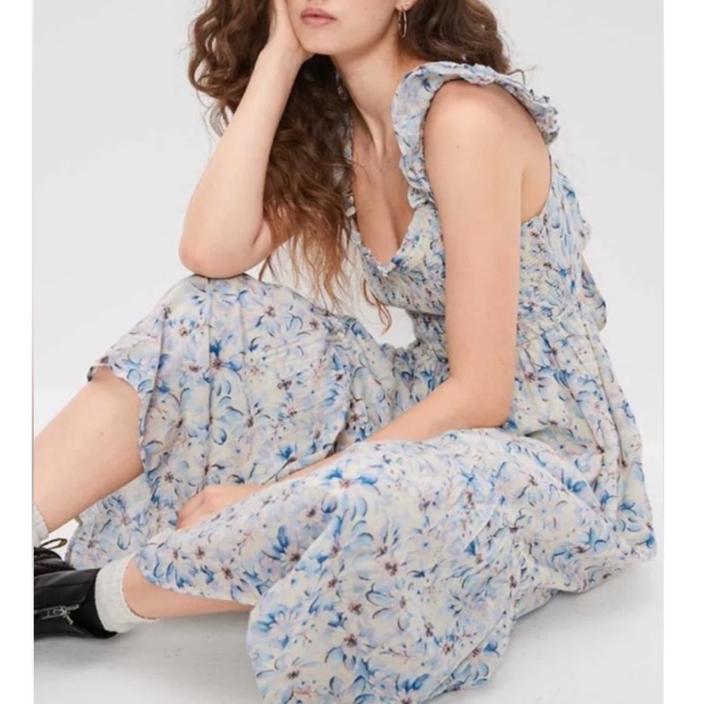 AE - Floral Smocked MIDI Dress